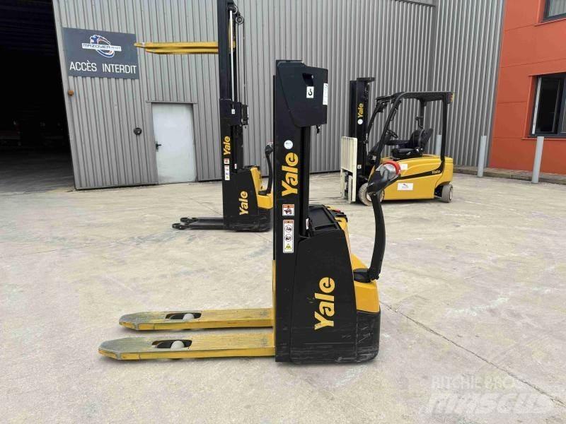 Yale MS10 手推堆垛车
