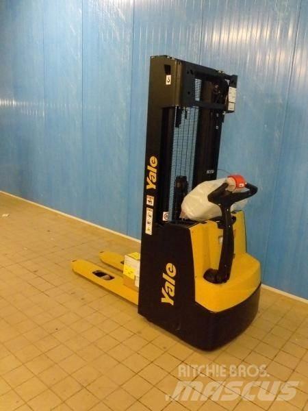 Yale MS12 手推堆垛车