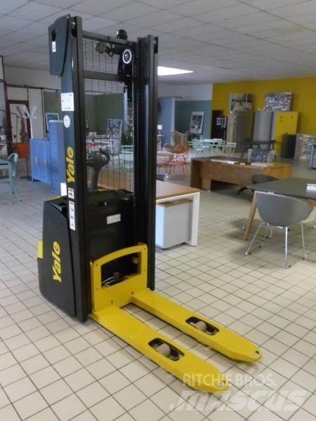 Yale MS12 手推堆垛车