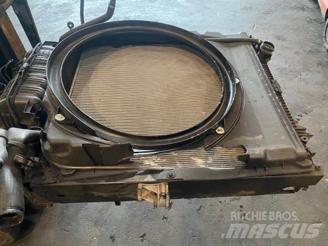 MAN TGX 散热器