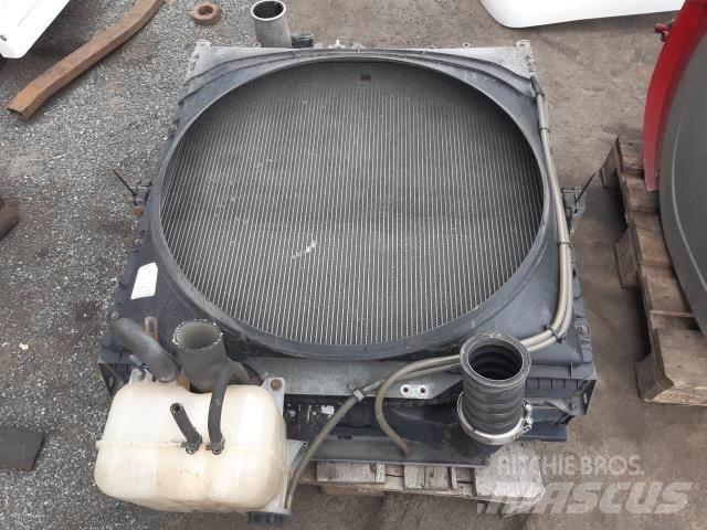 Volvo FH 散热器