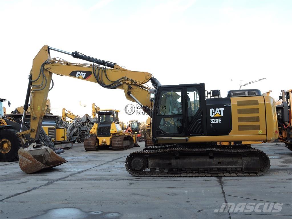 CAT 323E 履带挖掘机