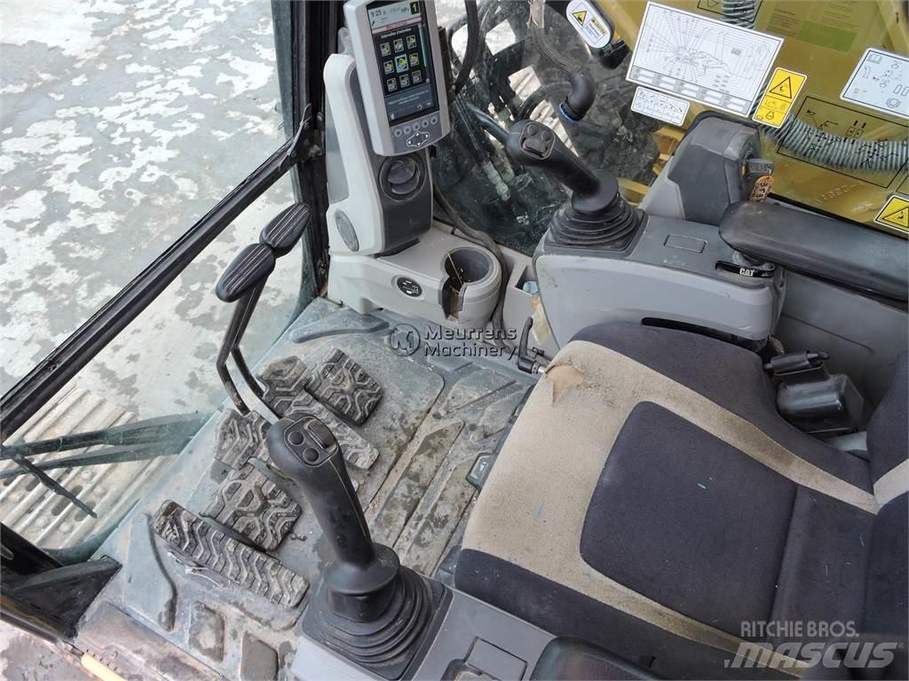 CAT 326F 履带挖掘机