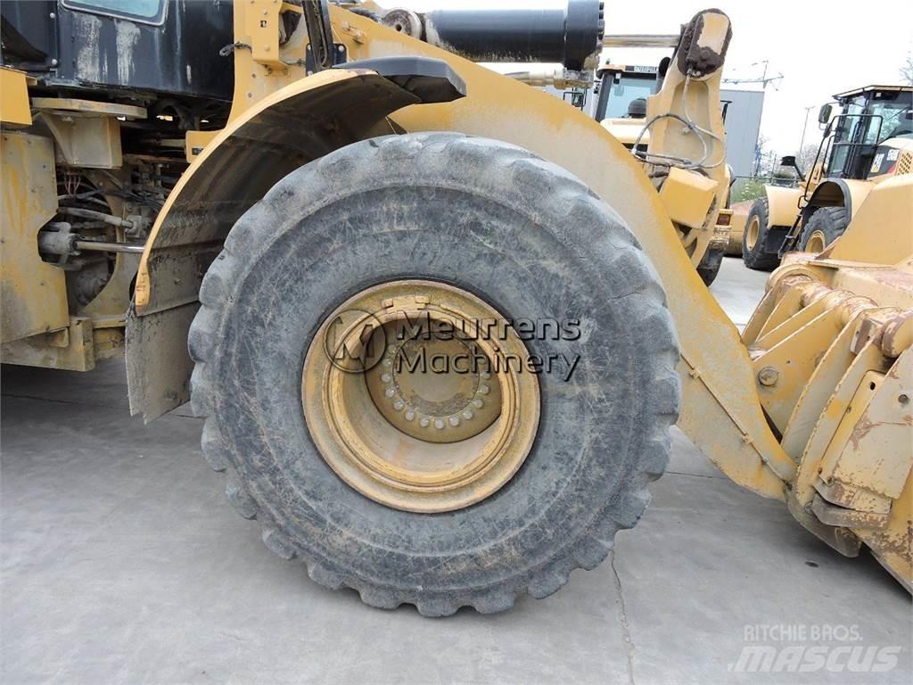CAT 972M 轮式装载机