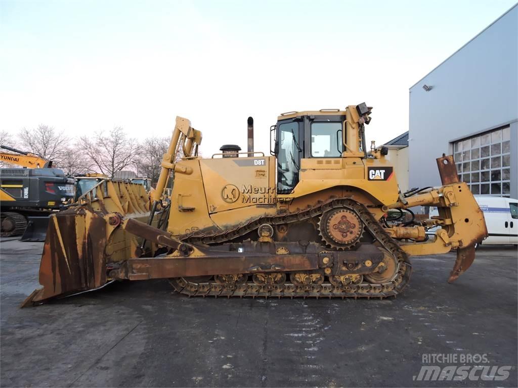 CAT D8T 推土机