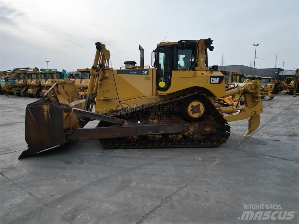 CAT D8T 推土机