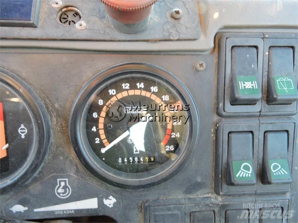 Fermec 965 反铲装载机
