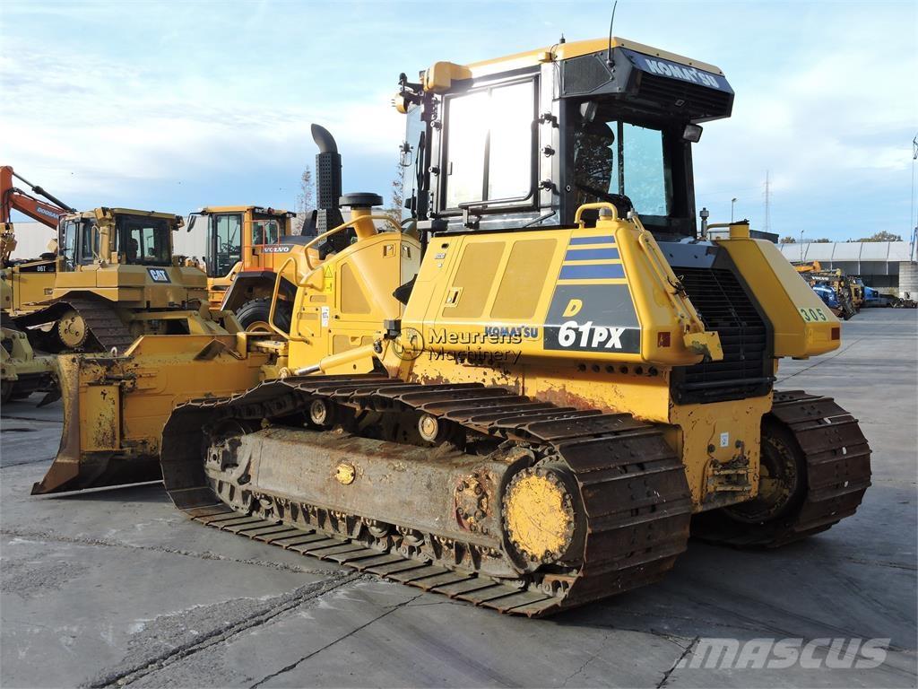 Komatsu D61PX-24 推土机