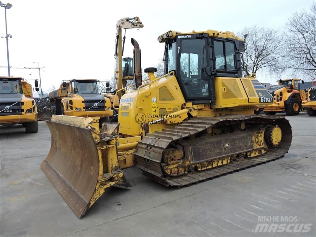 Komatsu D61PXi-23 推土机