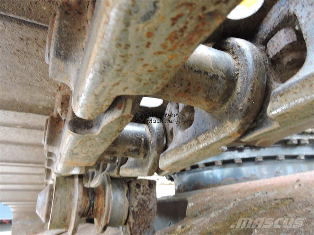 Komatsu PC180LX-7 履带挖掘机