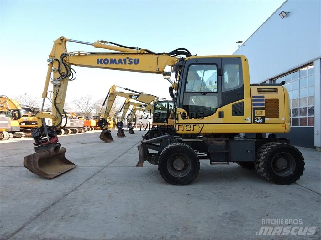 Komatsu PW148 轮式挖掘机