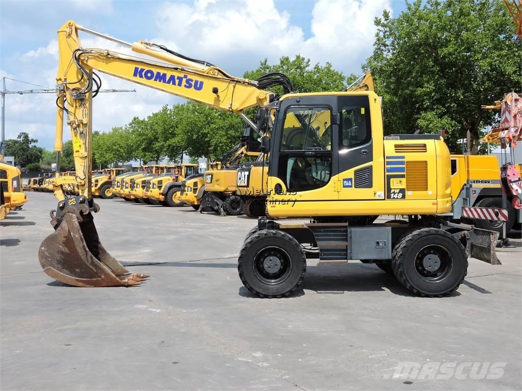 Komatsu PW148 轮式挖掘机