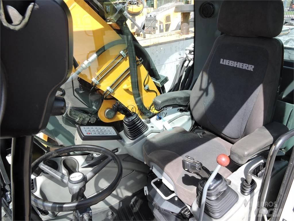 Liebherr A918 轮式挖掘机