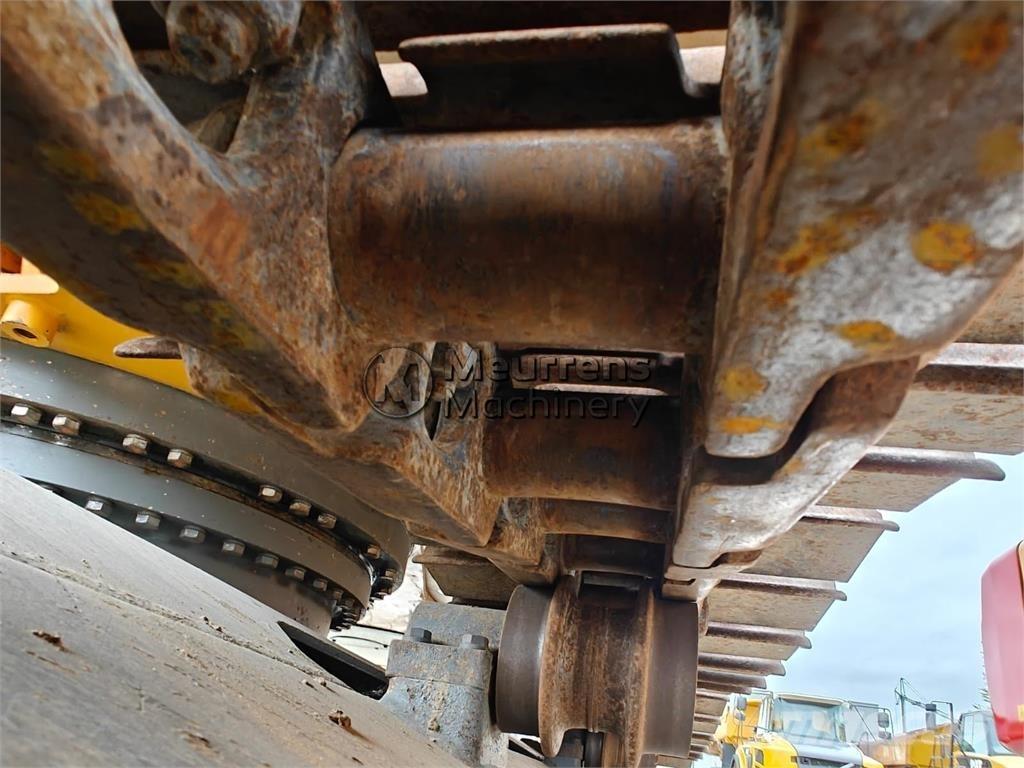 Liebherr R936 NLC 履带挖掘机