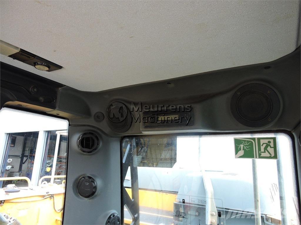 Liebherr R950 履带挖掘机