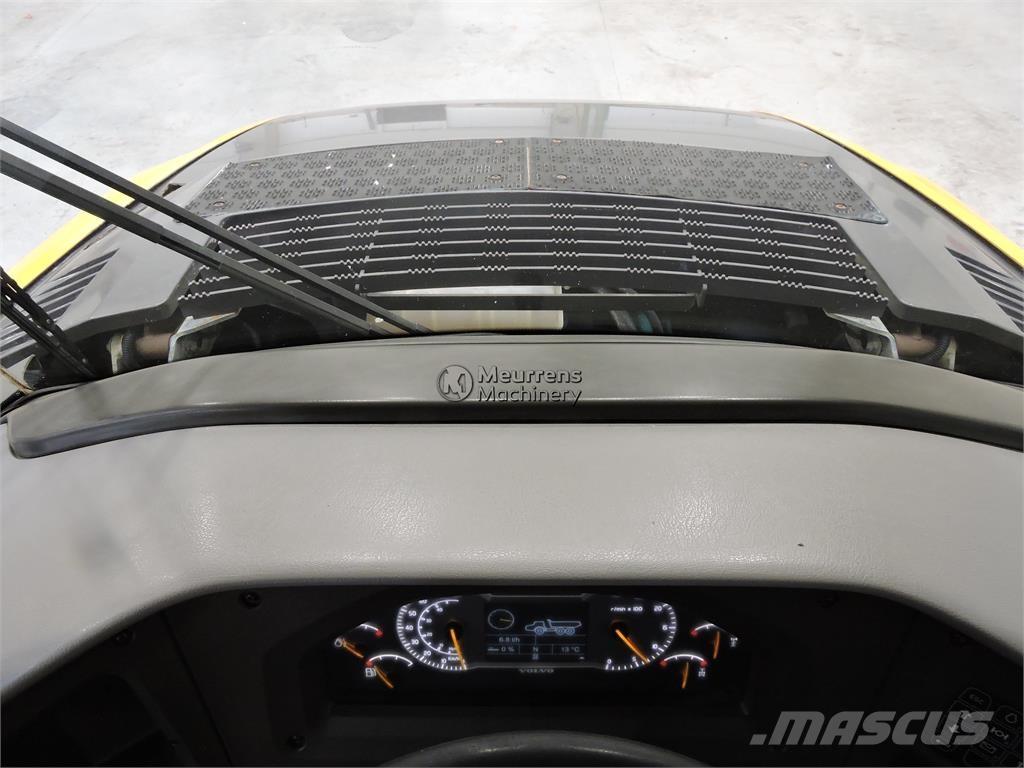 Volvo A30F 铰接式自卸车