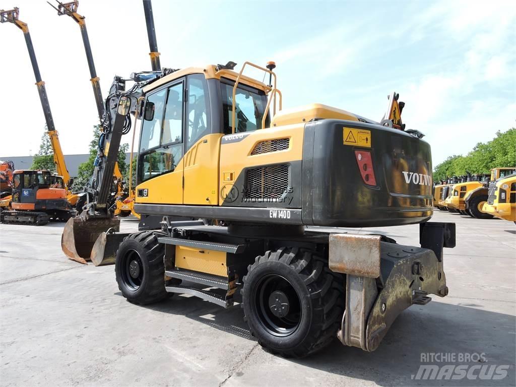 Volvo EW140D 轮式挖掘机