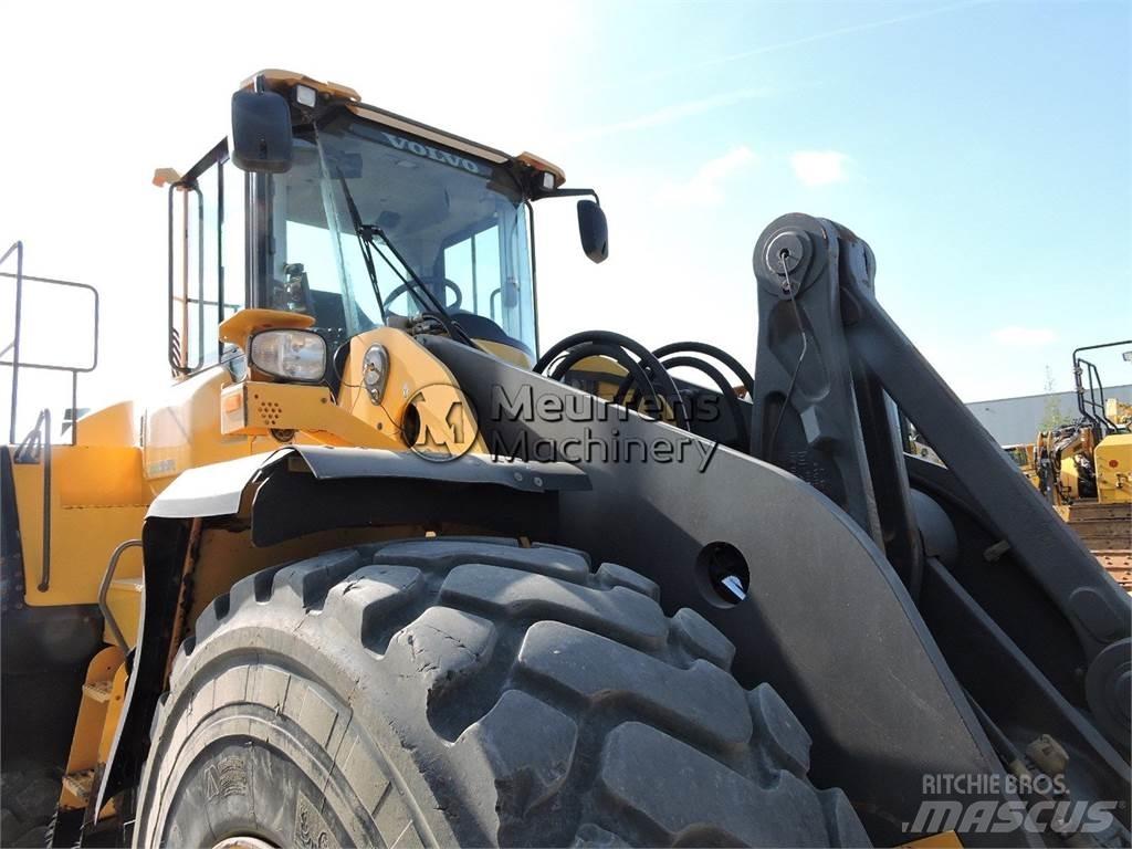 Volvo L220H 轮式装载机