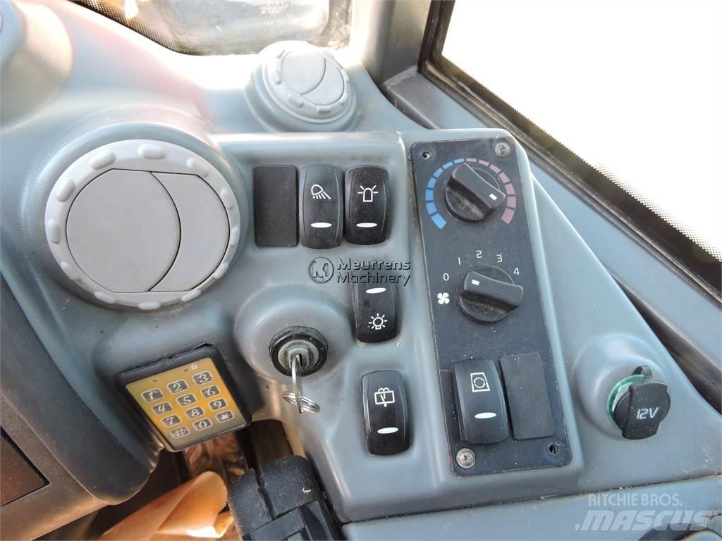Volvo L25F 轮式装载机