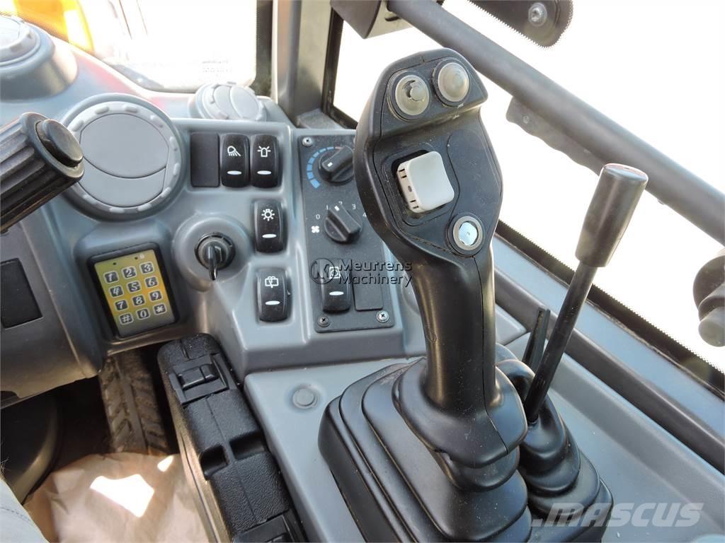 Volvo L25F + FORK 轮式装载机