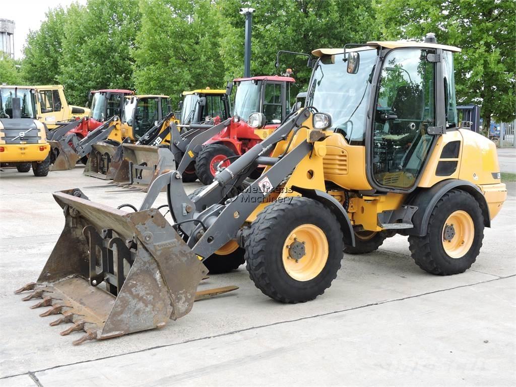 Volvo L25F + FORK 轮式装载机