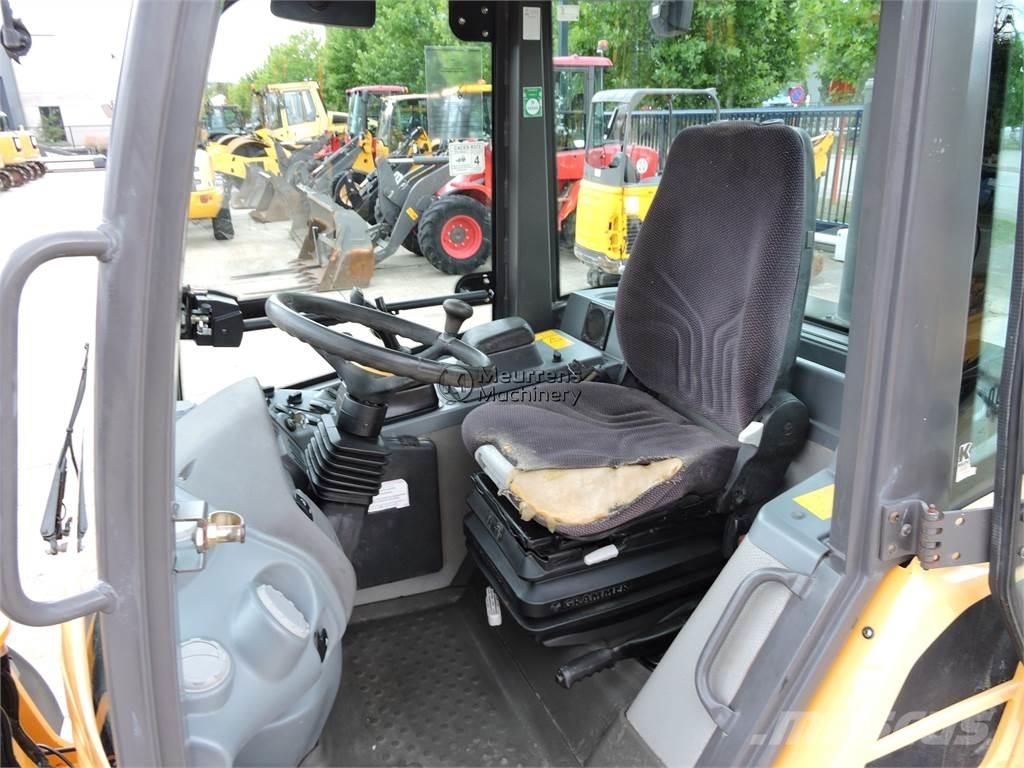 Volvo L25F + FORK 轮式装载机