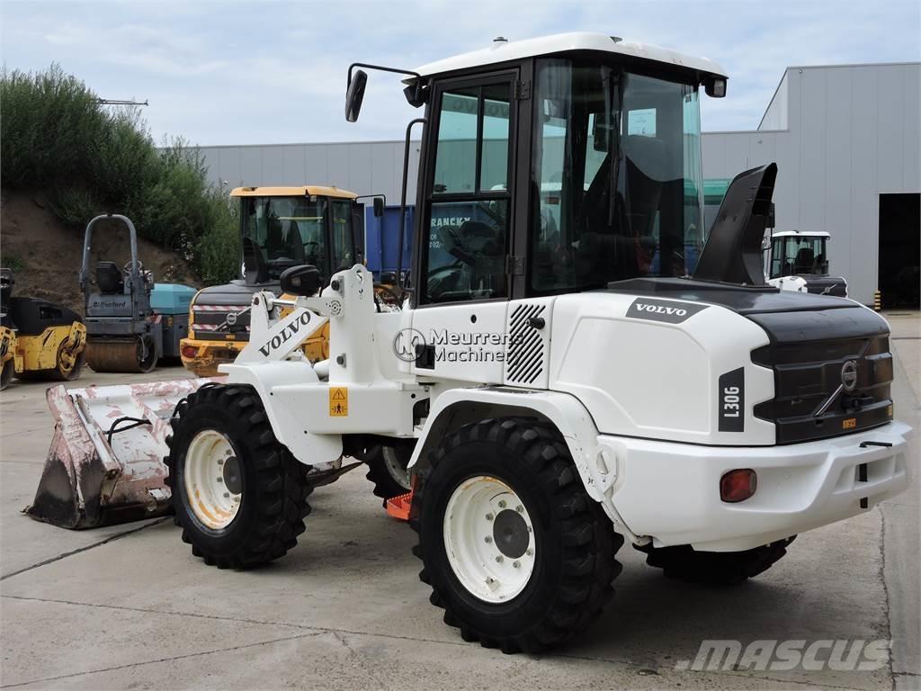 Volvo L30G + FORK 轮式装载机