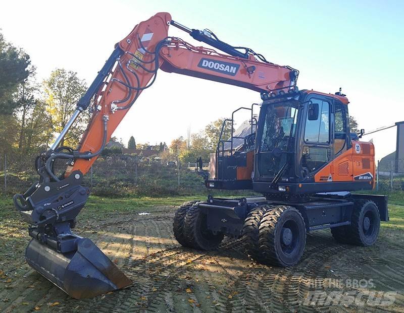 Doosan DX 165 WR-7 轮式挖掘机