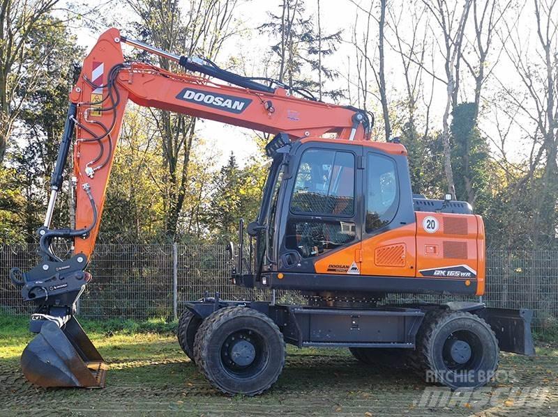 Doosan DX 165 WR-7 轮式挖掘机