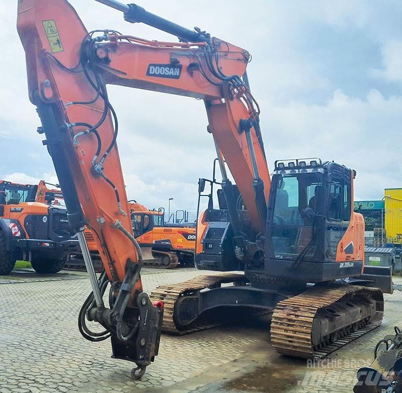 Doosan DX 235 LCR-7 履带挖掘机