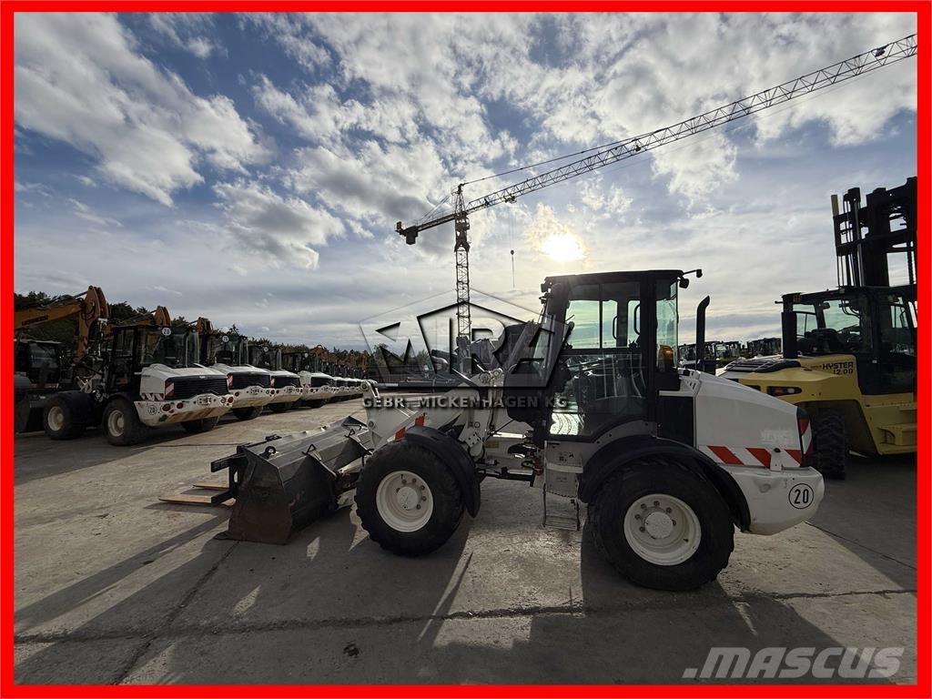CAT 908M 轮式装载机