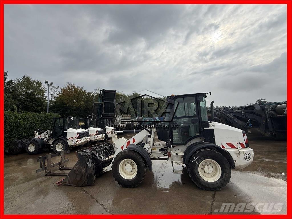 CAT 908M 轮式装载机