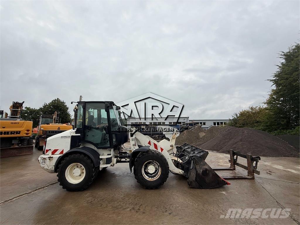 CAT 908M 轮式装载机