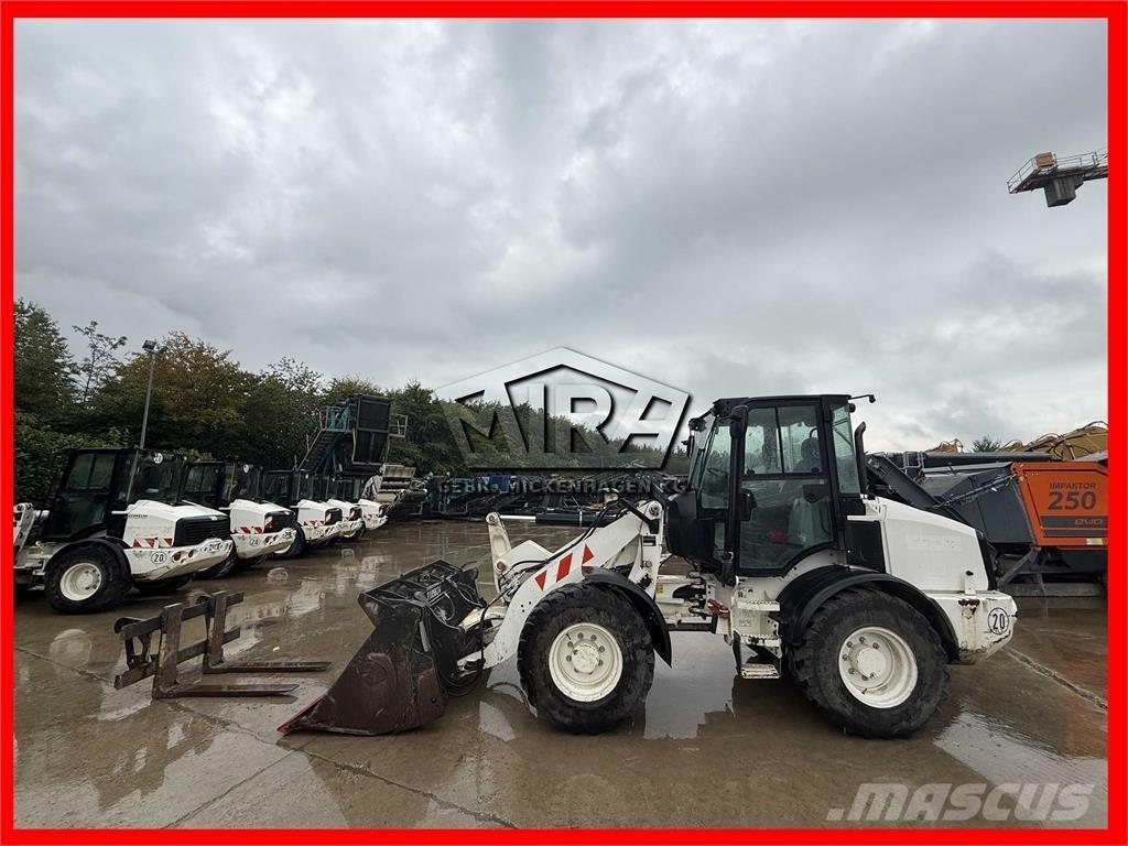 CAT 908M 轮式装载机