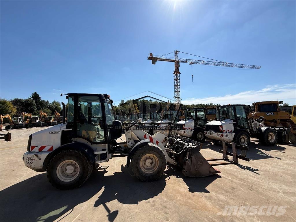CAT 908M 轮式装载机