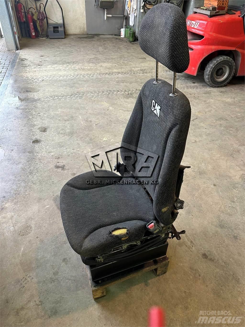 CAT 966 KXE / Sitz 驾驶室与内部