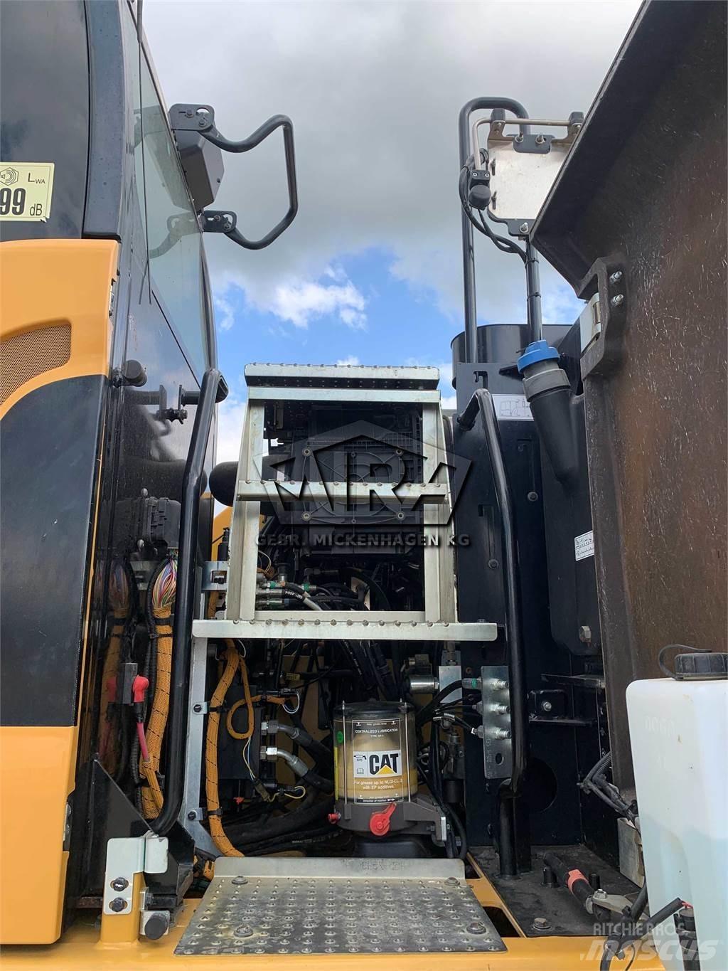 CAT M322 F 轮式挖掘机