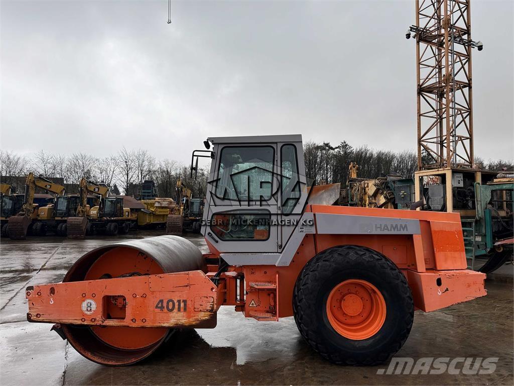 Hamm 4011 D 单轮压路机