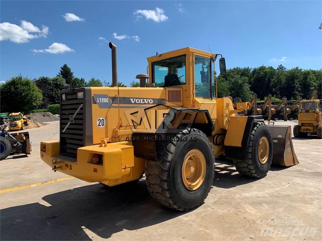 Volvo L 120 C 轮式装载机