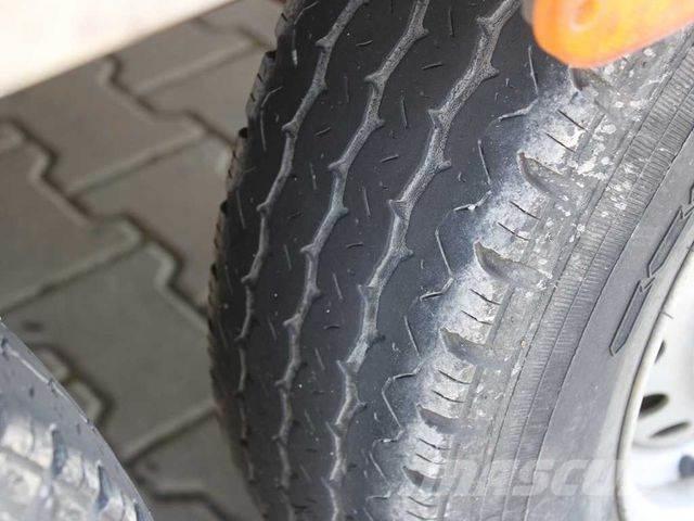Agados DONA 36 侧帘拖车