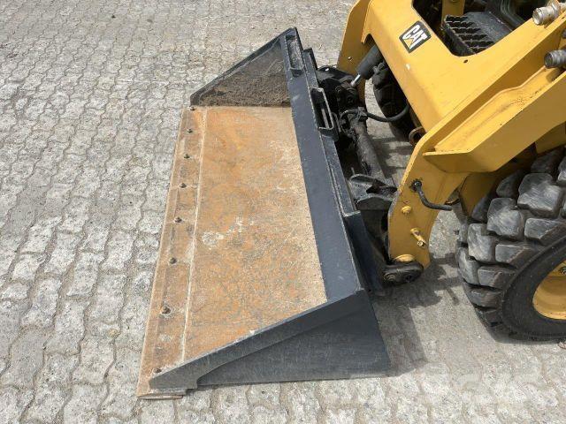 CAT 242D 建筑机械-其他