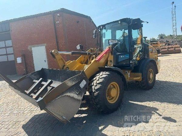 CAT 906 轮式装载机