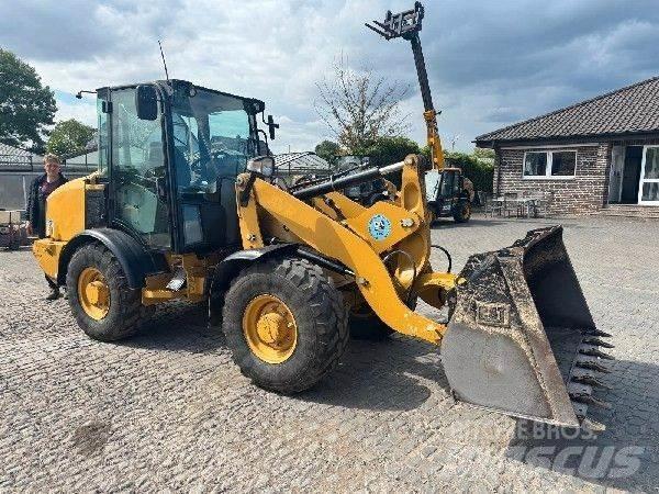 CAT 906M 轮式装载机