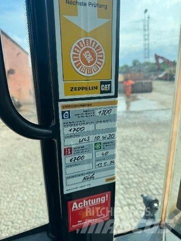 CAT 906M 轮式装载机