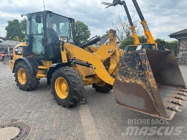CAT 908 轮式装载机