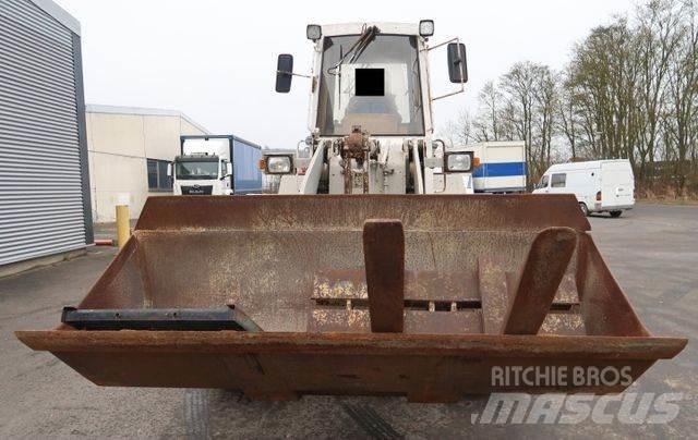 CAT 910 E 轮式装载机