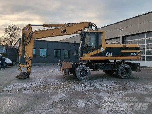 CAT M320 轮式挖掘机