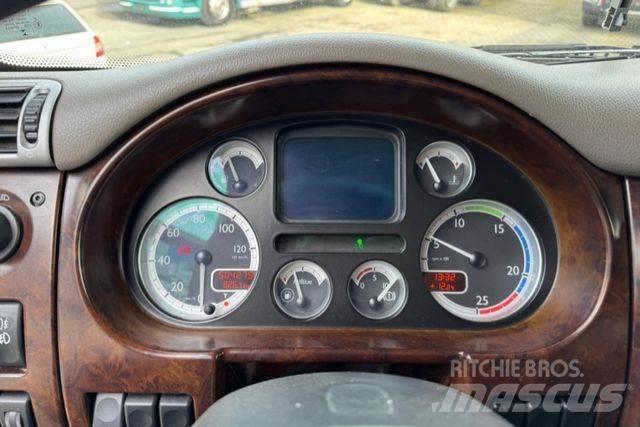 DAF CF410 4x2 动物运输货车