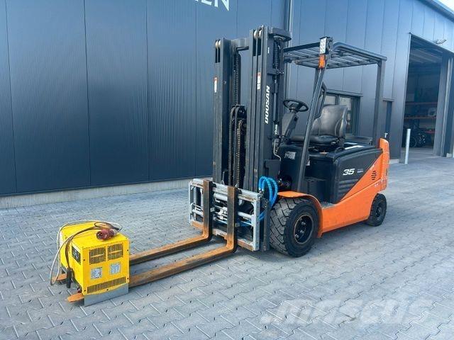 Doosan B 35 NS 电动叉车