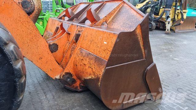 Fiat Kobelco W 270 轮式装载机